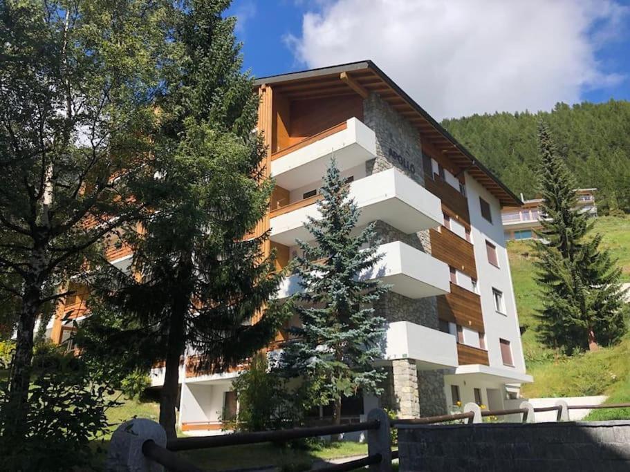 Near Slopes 2 Bedrooms With Balcony Apartmán *